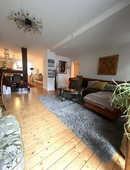 ZU VERKAUFEN: Charmante 2-3-Zimmer-Altbauwohnung im Herzen der Soester Innenstadt mit großer Dachterrasse und Stellplatz - Soest