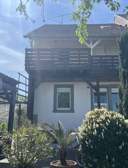 FAMILIEN TRAUMHAUS EIGENHEIM FÜR GARTENLIEBHABER MIT BLÜHENDER GRÜNER OASE, TERRASSE & BALKON - Lörrach