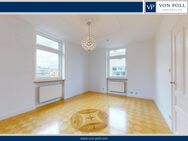 Stilvolle, renovierte Altbauwohnung mit fünf Zimmern und Balkon - Frankfurt (Main)