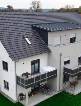 Ruhige 3 Zimmerwohnung im KfW40 Haus mit großem Südbalkon - Aholfing