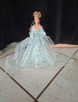 Barbie 2001 Collectors Edition hellblauen Kleid 50841 - Oedheim