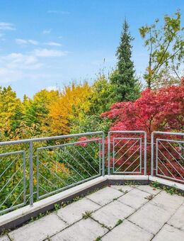 Grüne Oase: Attraktive Maisonettewohnung mit Einzelgarage - Stuttgart