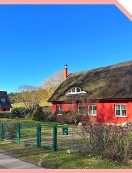 Charmantes Reetdachhaus in naturnaher Lage nahe dem Großen Jasmunder Bodden - Neuenkirchen (Landkreis Vorpommern-Rügen)