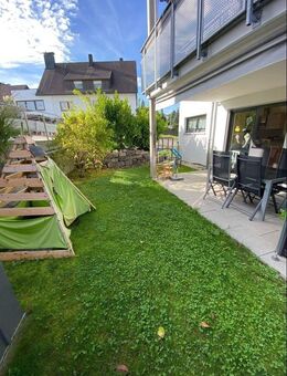 Neuwertige Erdgeschoss-Wohnung mit Terrasse, Garten und Garage - Rudersberg