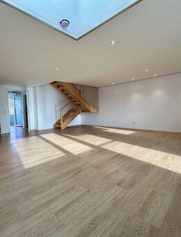 Kommen - Sehen - Staunen.... Traumhafte 4-Zimmer-Maisonette-Wohnung in Kirchseeon - Kirchseeon