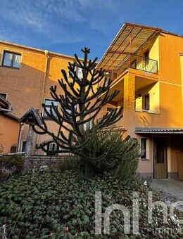 Stadthaus mit eigenen Parkplätzen und kleinem Garten im Zentrum von Kamenz - Kamenz