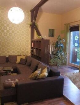 Stadtwohnung mit großem Wohnzimmer & Wannenbad & EBK & Balkon - Schwerin