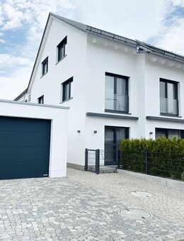 Wohnen & Wohlfühlen: Großzügige Doppelhaushälfte mit 6 Zimmern im Herzen von Senden - Senden (Bayern)