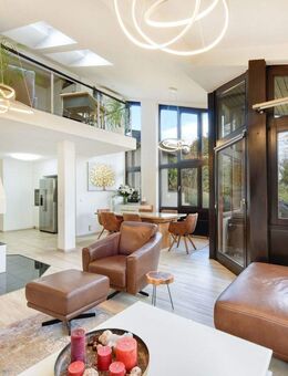 +++ 1-Fam.-RMH (WEG) - Garten, Terrasse, Balkon, Holzkamin - Galerie - inkl. EBK, Einzel-Garage & Kfz-Stellplatz +++ - Gerlingen