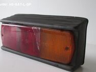 Hella SATURNUS Rückleuchte / Rücklicht LINKS Wohnwagen (Adria zb ) - sehr selten 6021 7024 7025 E10 gebr. - Sonderpreis - mit Halterung (Hecklicht/Heckleuchte/Lampe/Leuchte/Rücklicht/Rückleuchte) - Schotten Zentrum
