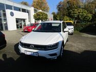 VW Tiguan, 2.0 TDI Comfortline R, Jahr 2016 - Emmerich (Rhein)