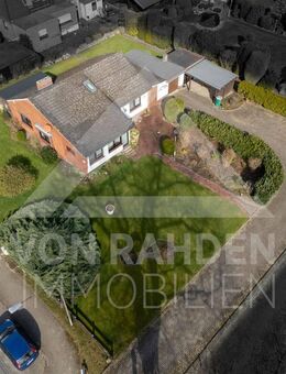Einfamilienhaus-Bungalow mit Keller, Garage und großzügigem Grundstück - Schwanewede