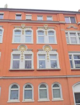 Ab sofort zu haben: 2-Zimmer-Wohnung mit separater Küche und modernem Bad mit Dusche - Riesa