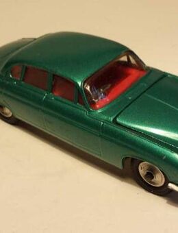 Corgi Jaguar Mark X extrem rares grünmetallic sehr guter Zustand Oiginalspielzeug aus den 60er Jahren! - Berlin
