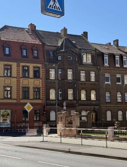 Neu renovierte 4 - Raumwohnung zentral gelegen im Dachgeschoss - Bitterfeld-Wolfen