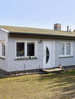 Hübsche Doppelhaushälfte im Bungalowstil in Pritzier bei Wolgast kurz vor Usedom - Wolgast