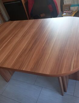 Esstisch, nussbaum - Schwabenheim (Selz)