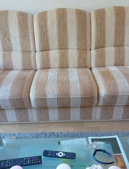 Couch / Schlafsofa mit Ottoman ab zu geben - Herne