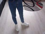 Jeans Größe 34 zu verschenken - München Altstadt