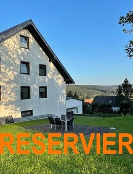 **Ihr neues Zuhause mit Weitblick - Charmante Eigentumswohnung mit Balkon in der Eifel!** - Hallschlag