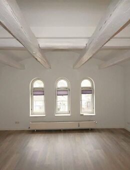 Wohnen unterm Dach: außergewöhnliches 1,5-Zimmer-Apartment Nähe Bahnhof - Coburg