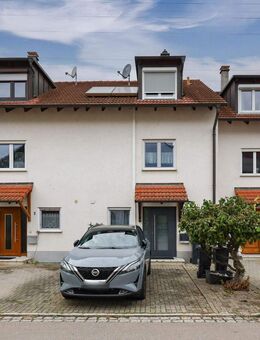 Familienfreundliches Reihenmittelhaus mit Garage, Stellplatz und großer Terrasse in Rümmingen - Rümmingen