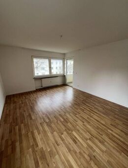 Charmante 3-Zimmer-Wohnung mit Balkon in Amberg - Amberg