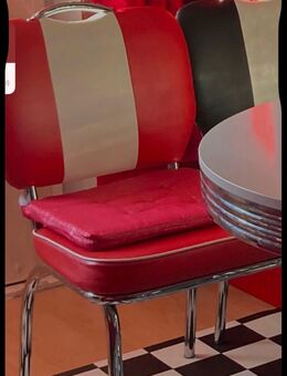 Diner Stühle /Rot /weiss klassisch - Berlin Spandau
