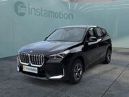 BMW iX, 1 xDrive30 Komfortzg, Jahr 2024 - München