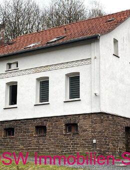 Zweifamilienhaus mit großer Grünfläche - provisionsfrei! - Bad Karlshafen
