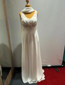 Wunderschönes Brautkleid - Neu & ungetragen in 15890