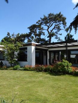 Wohnen auf einer Ebene / großzügiger Bungalow auf Erbpachtgrundstück mit Garage - Garbsen