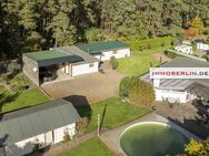 IMMOBERLIN.DE - Herrlicher Bungalow mit Sonnengarten & Nebengebäuden in idyllischer Waldrandlage - Luckenwalde