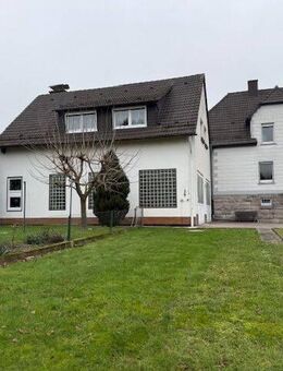 *****Gepflegtes 1-3 Familienhaus mit Garagen + Werkstatt mögich + schönes Grundstück!! - Hessisch Lichtenau