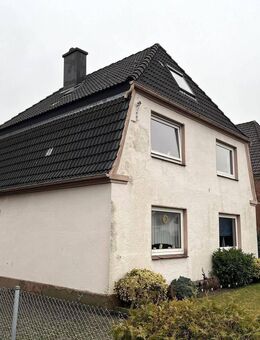 Vermietetes Zweifamilienhaus - Neumünster