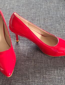 Spitze Damen Lack Pumps in rot / Größe 44,5/ NEU - Marl (Nordrhein-Westfalen)