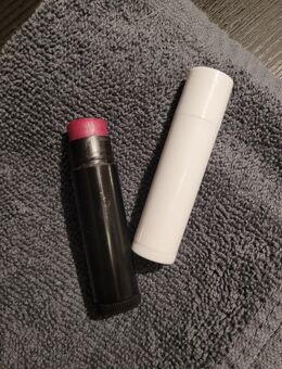 Selbstgemachter Lippenbalsam farbig - Wiesbaden