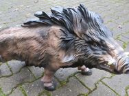 Dekofigur Wildschwein Überläufer Gartendeko Tierfigur - Hergisdorf