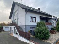 Freistehendes vermietetes Mehrfamilienhaus mit Garagen - Morbach