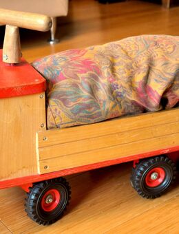 Großer Holz LKW/Laster für Baby/Kleinkind - Beladen/Draufsitzen - Berlin Mitte