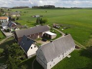 Neues EfH (Bj. 1990) und Bauernhaus (leer), Scheune und Land - Klingenberg