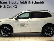 VW Tiguan, 1.5 eTSI R-Line SZH APP, Jahr 2025 - Wedel