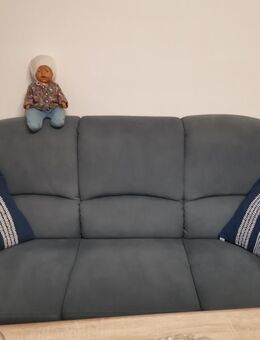 Couch Neuwertig mit Rechnung sofort abholbar - Duisburg