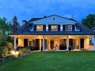 DESIGN-FAMILIENVILLA MIT LUXURIÖSER INNENAUSSTATTUNG UND TRAUMHAFTEM GARTEN - Kleinmachnow