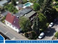 Wohnen im beliebten Stadtteil Frohe Zukunft: Sanierte Doppelhaushälfte mit Anbau, Garage und schönem Eckgrundstück - Halle (Saale)