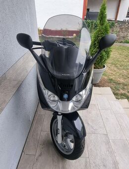 Piaggio x8 125 Roller - Löhnberg