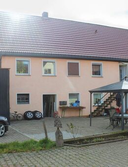 Zweifamilienhaus als Investment: 6?% Rendite und vielseitige Nutzungsmöglichkeit sichern! - Hagenbüchach