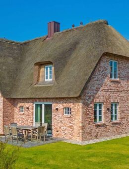 Exklusiver Erstbezug: Moderne Ferien-Doppelhaushälfte in idyllischer Lage - Alkersum