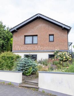 Freistehendes Einfamilienhaus in idyllischer Lage mit Garage, Hobbyraum und charmantem Garten - Königswinter
