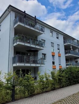 Gemütliche 2-Zimmer-Wohnung im Erdgeschoss mit Einbauküche und Terrasse - Leverkusen